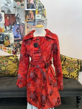 Pura Vida peacoat